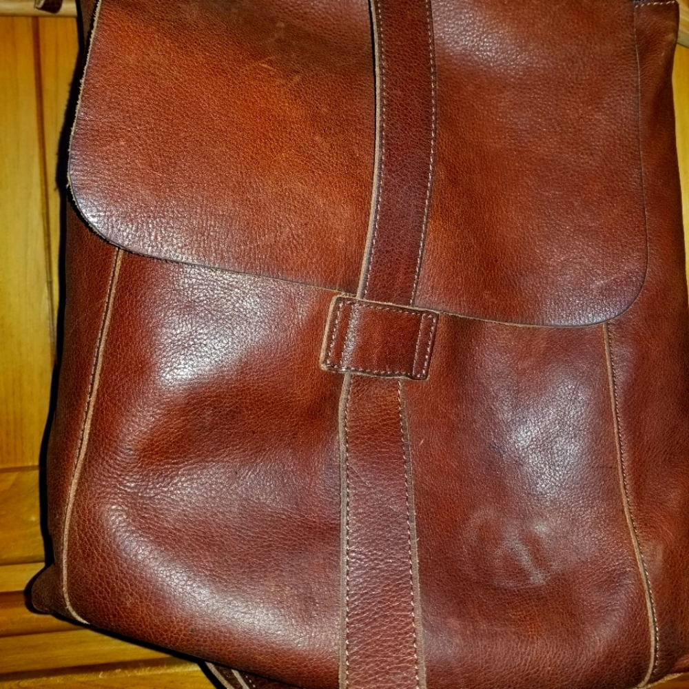 Duluth Trading Company, brown leather backpack